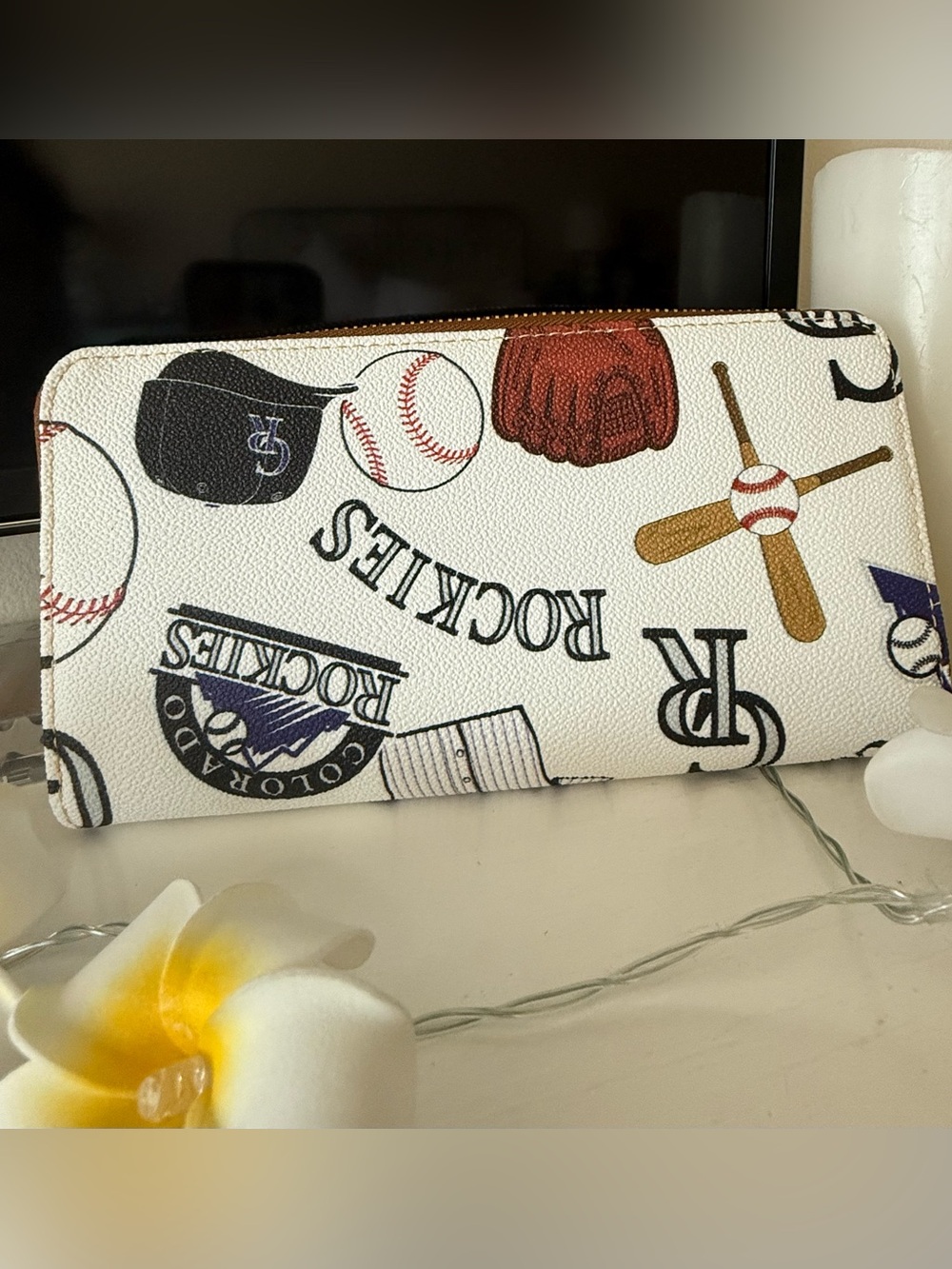 Dooney & Bourke baseball Colorado Rockies zip around wallet wristlet LTD ED - Picture 6 of 15